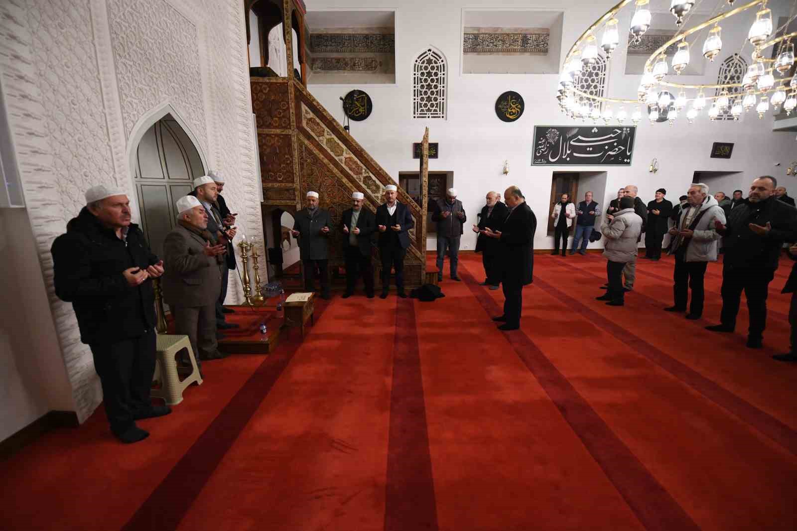 Ebediyete irtihal eden gazeteciler ve şehitler için mevlid-i şerif programı düzenlendi
