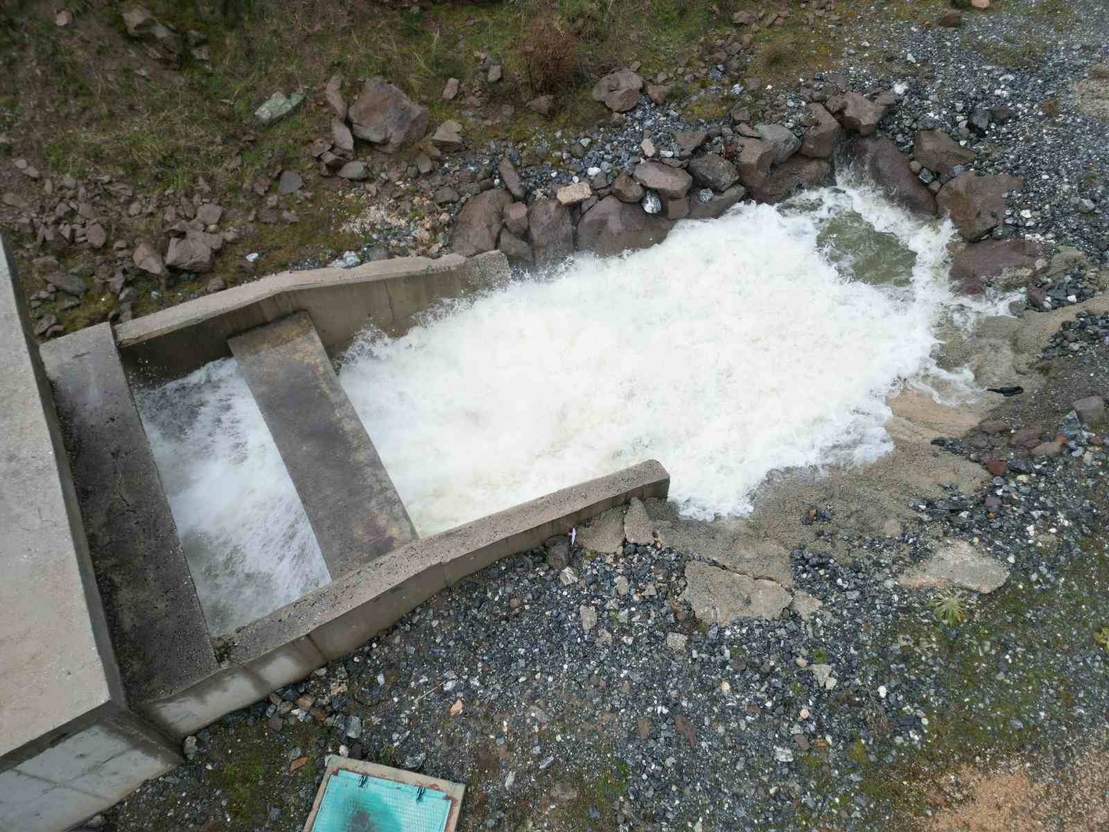 Eber Gölüne bir can suyu daha akmaya başladı
