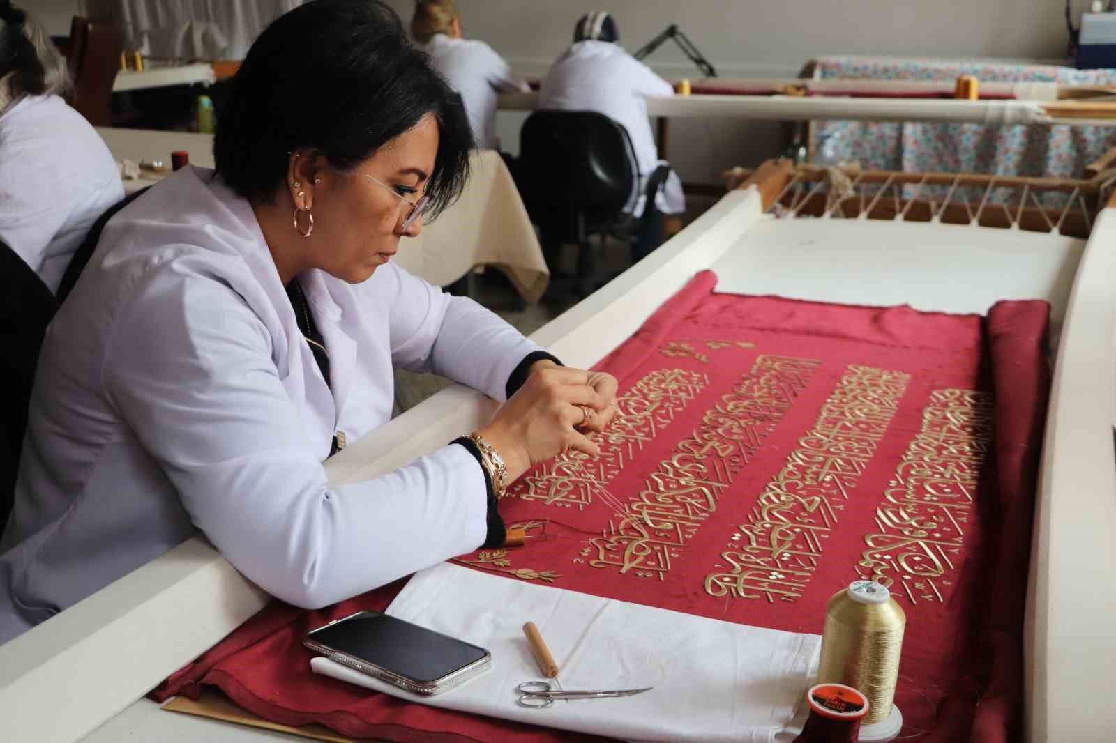 Ecdat yadigarı puşideleri Eskişehirli kadınlar yeniliyor
