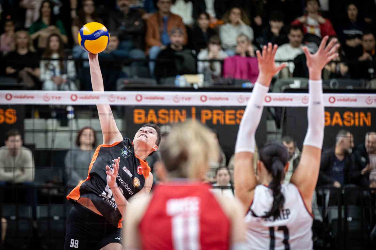 Eczacıbaşı Dynavit, Beşiktaş’ı 3-0 mağlup etti
