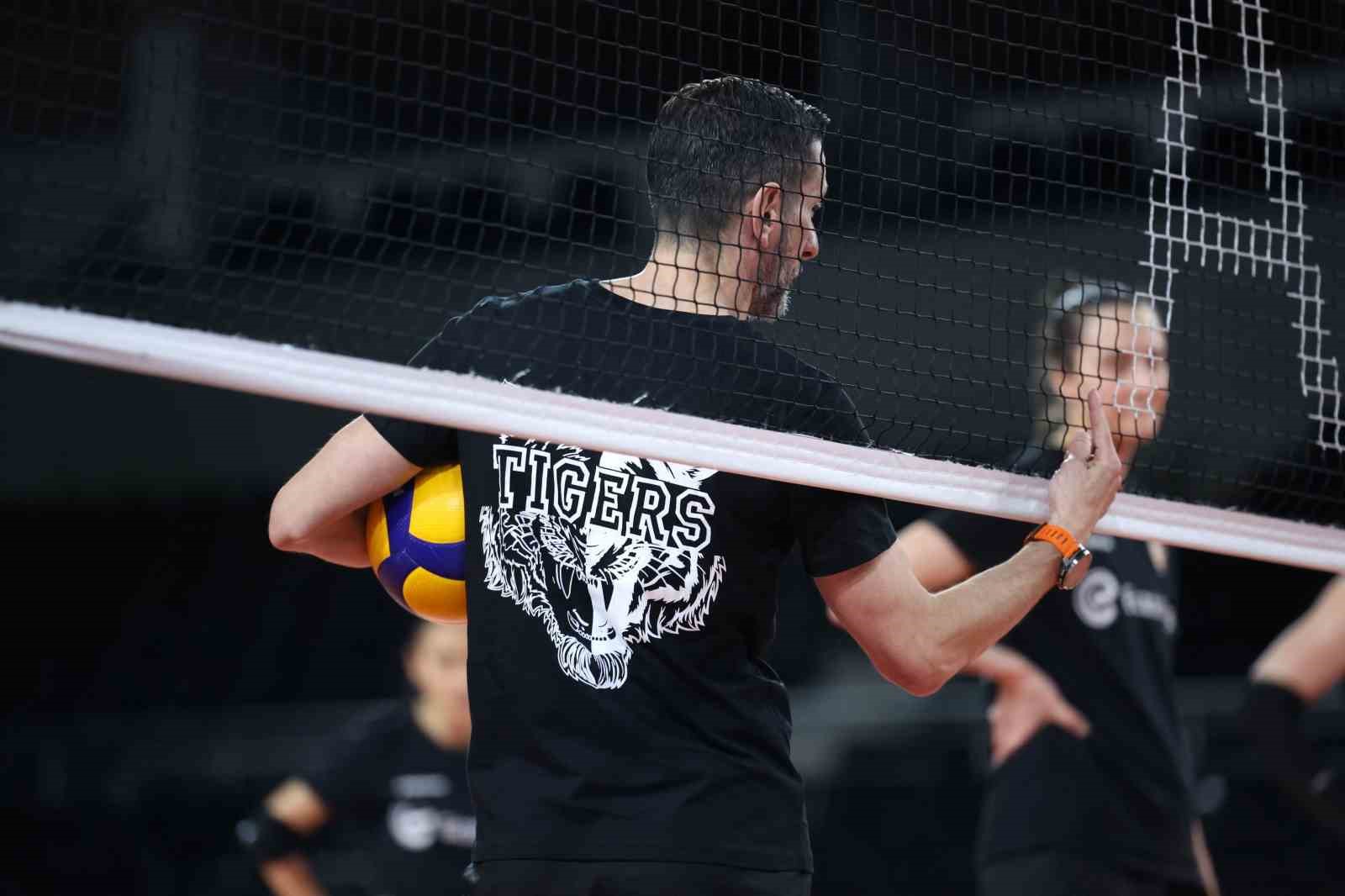 Eczacıbaşı Dynavit, Kupa Voley’de final hedefliyor
