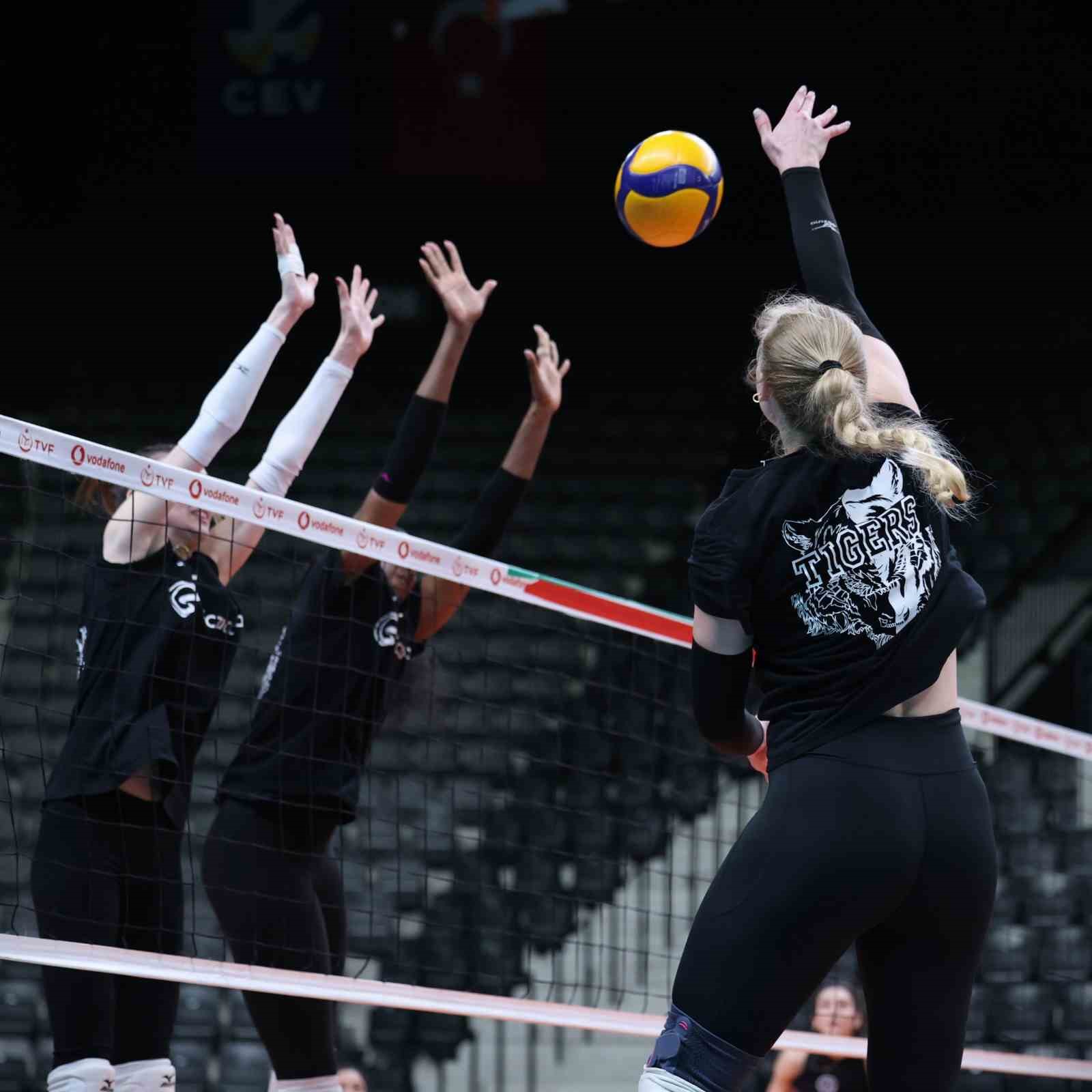 Eczacıbaşı Dynavit, play-off 3-4 etabı ilk maçına hazır
