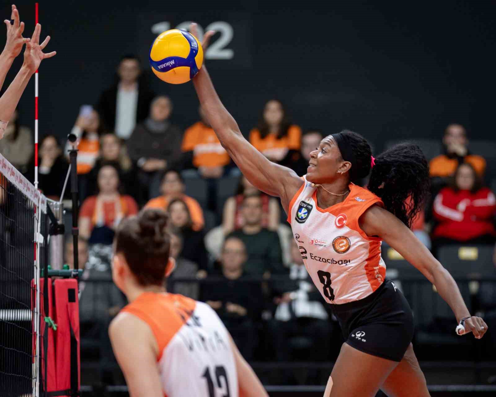 Eczacıbaşı Dynavit, play-off serisi ilk maçını kaybetti
