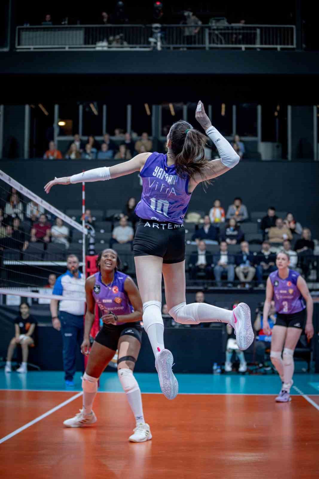 Eczacıbaşı Dynavit, Rzeszow’u mağlup etti
