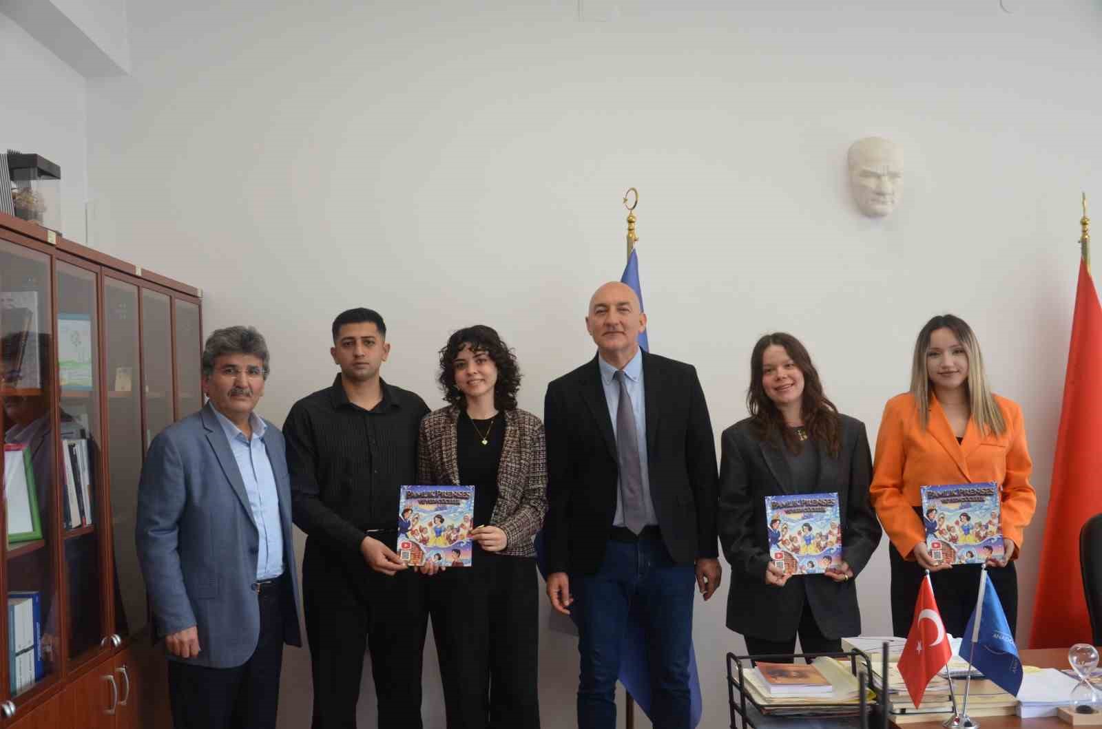 Edebiyat Fakültesi öğrencilerinden çocuklara yönelik edebiyat çalışması
