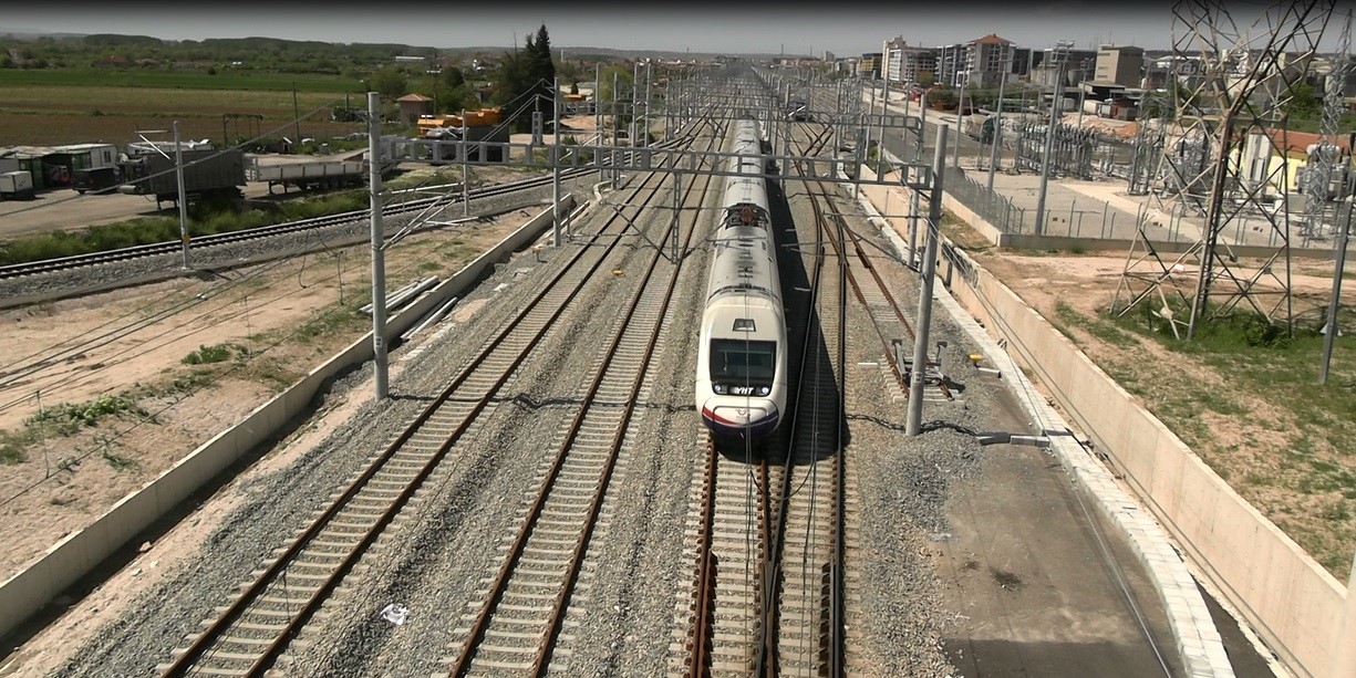 Edirne-İstanbul arası 1,5 saate düşüyor, ilk test sürüşü başarılı geçti
