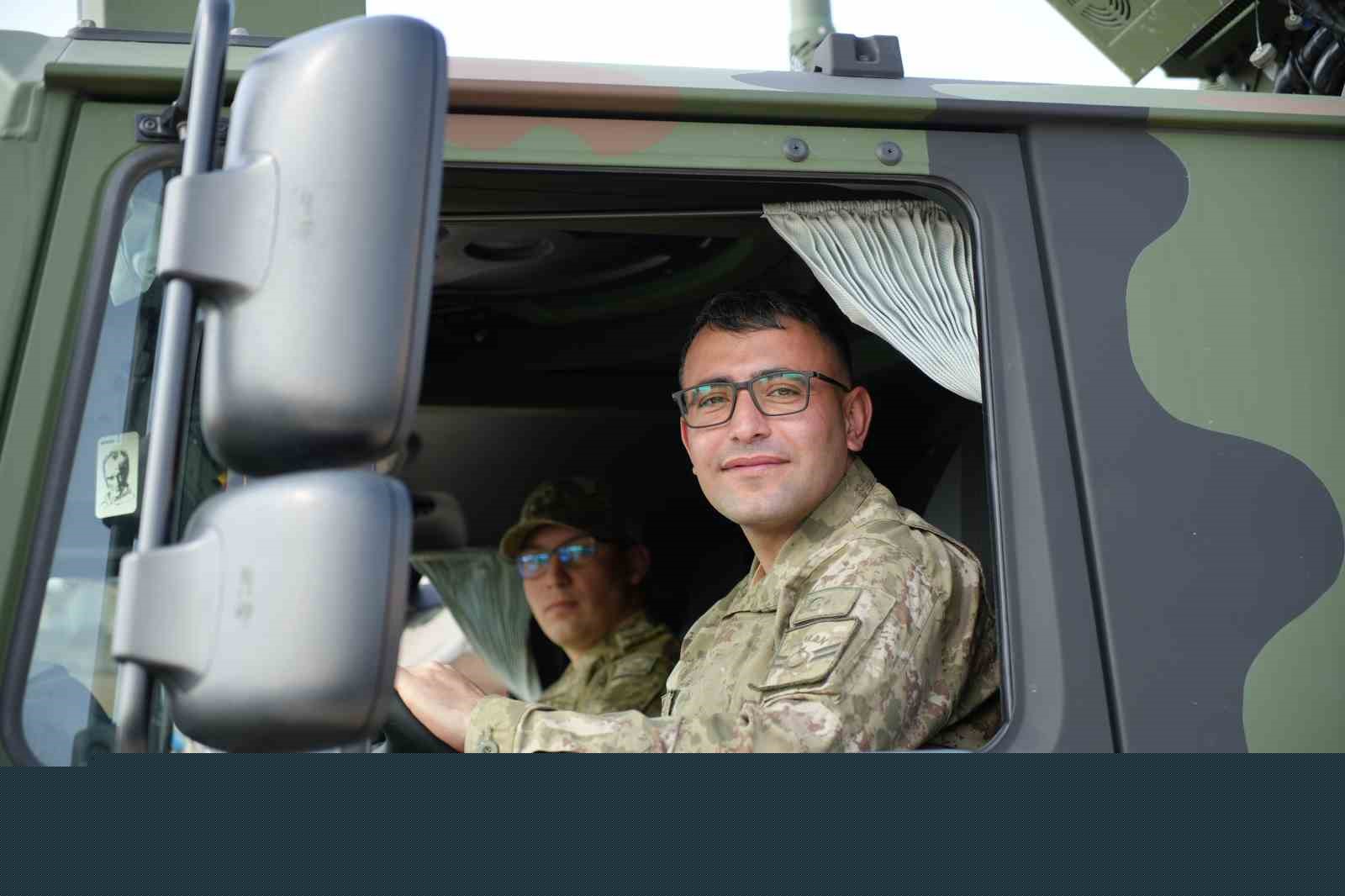 Edirne semalarında F-16 ve Akıncı’dan prova uçuşu
