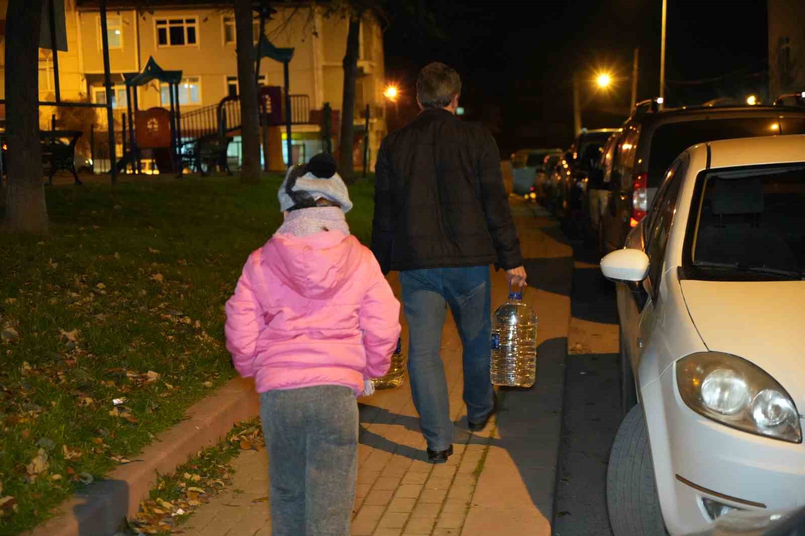 Edirne’de 10 gündür süren su kesintisi mahalleliyi sokağa döktü
