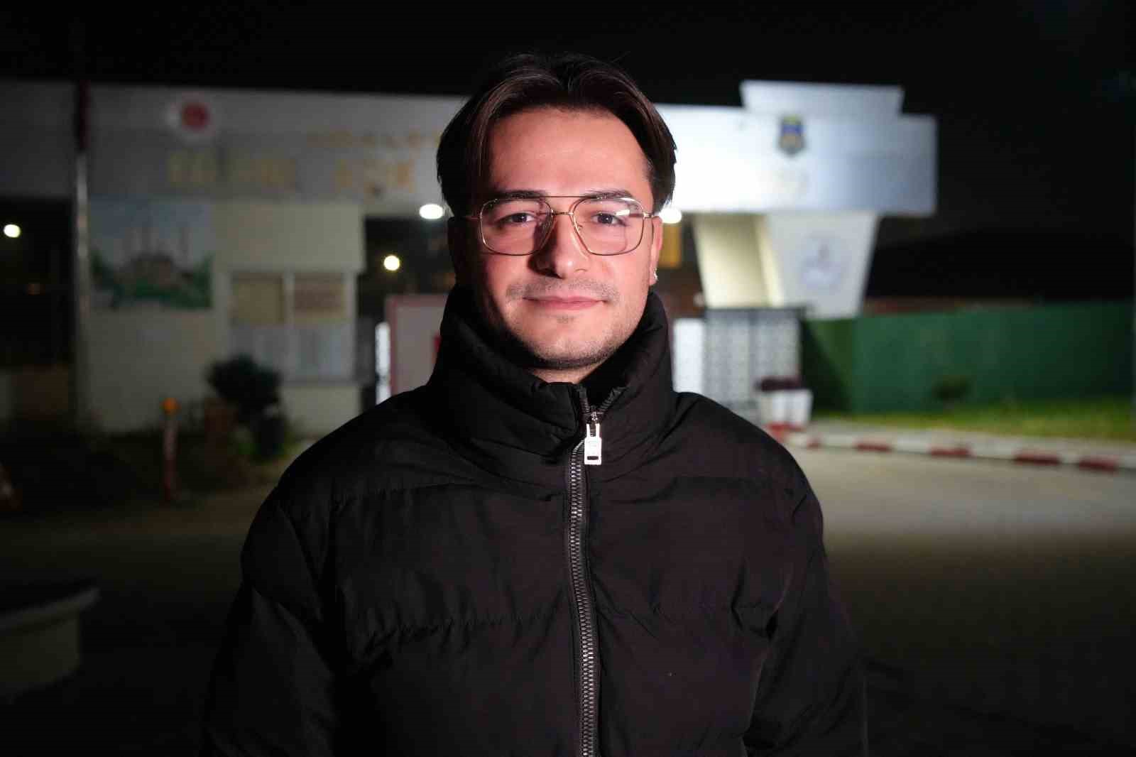 Edirne’de 12 yıl sonra tahliye olan mahkûm mutluluk gözyaşları döktü
