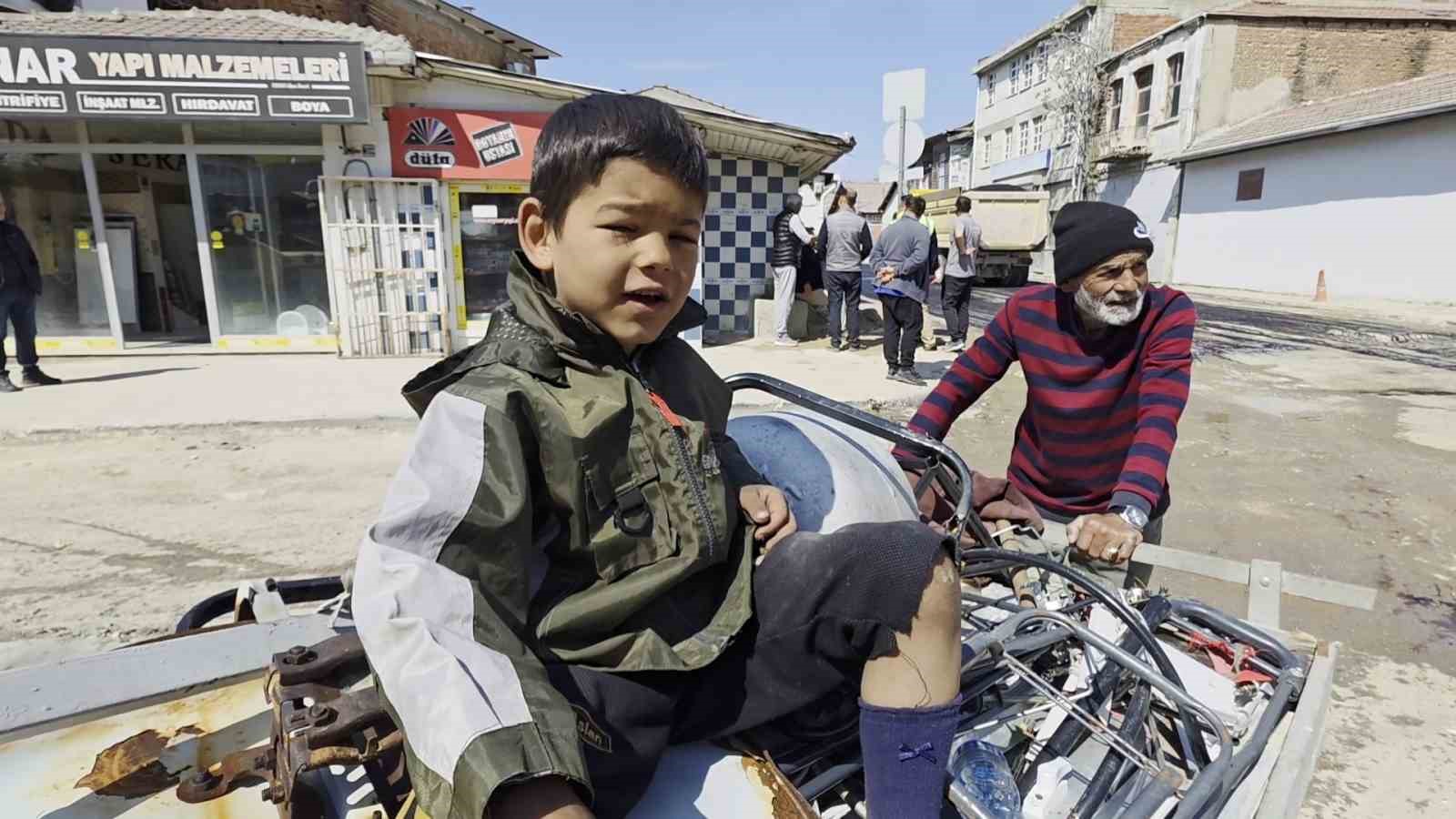 Edirne’de 23 Nisan’da farklı bir gün: Biri eğlendi biri çalıştı
