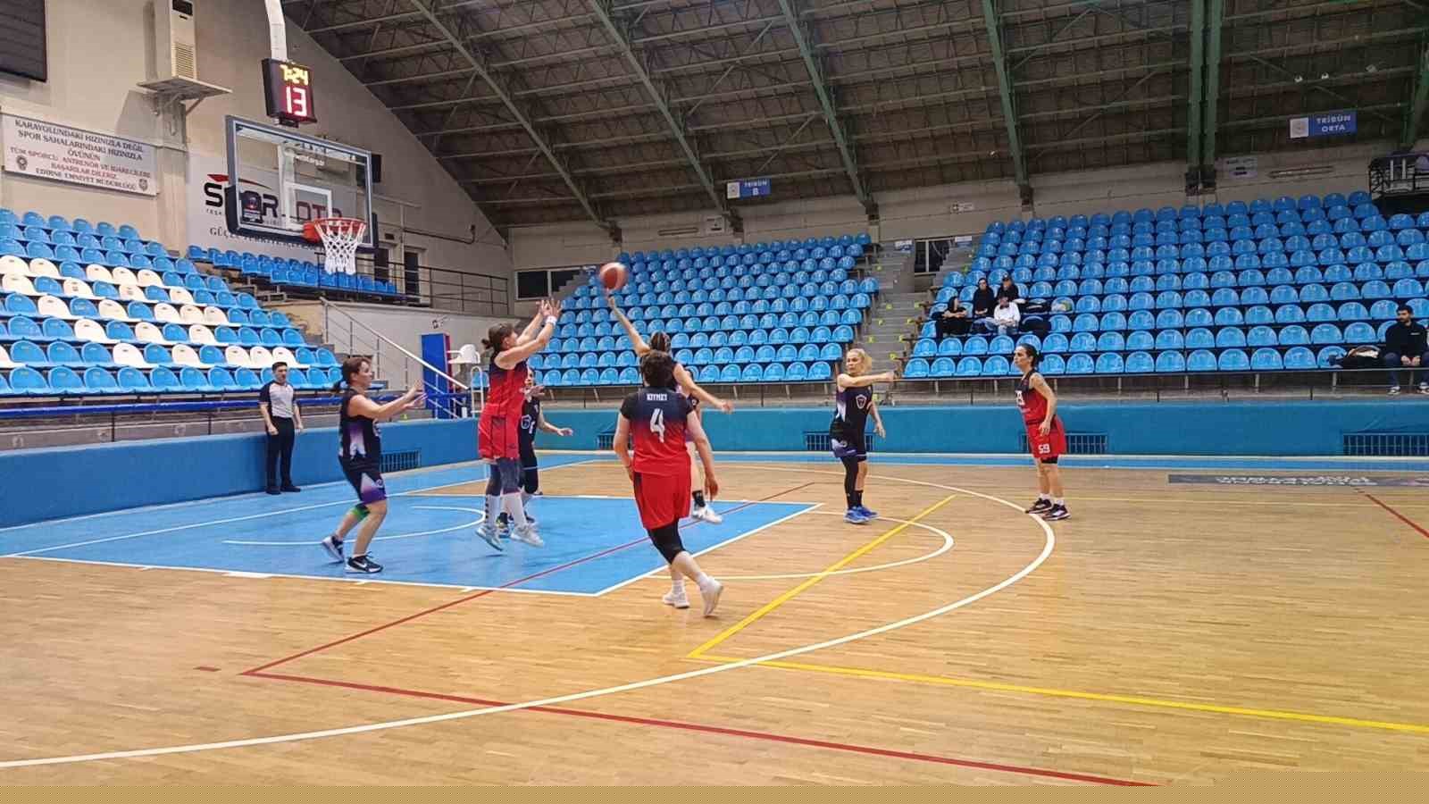 Edirne’de 40 yaş üstü kadınlar parkede farkındalık oluşturdu
