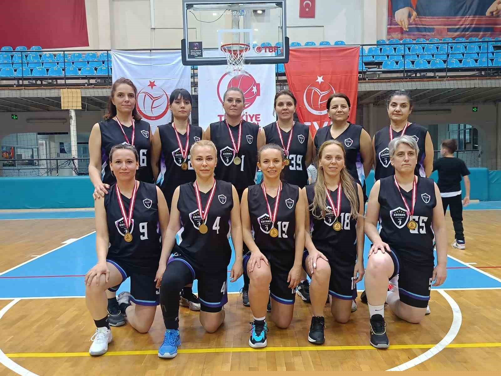 Edirne’de 40 yaş üstü kadınlar parkede farkındalık oluşturdu
