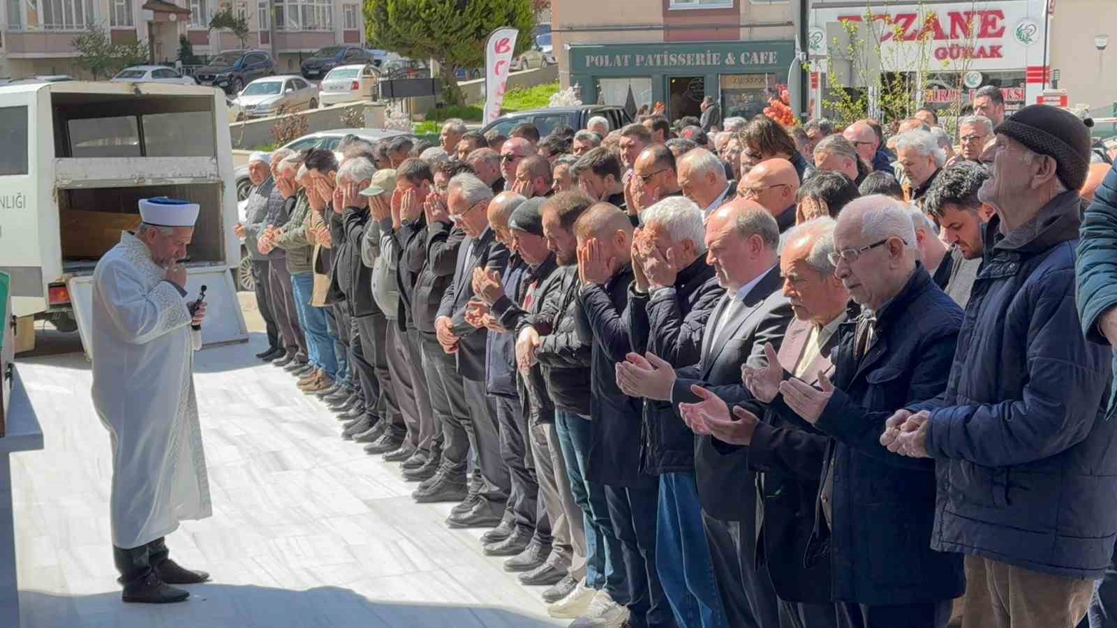 Edirne’de 5’inci kattan düşen çocuk toprağa verildi
