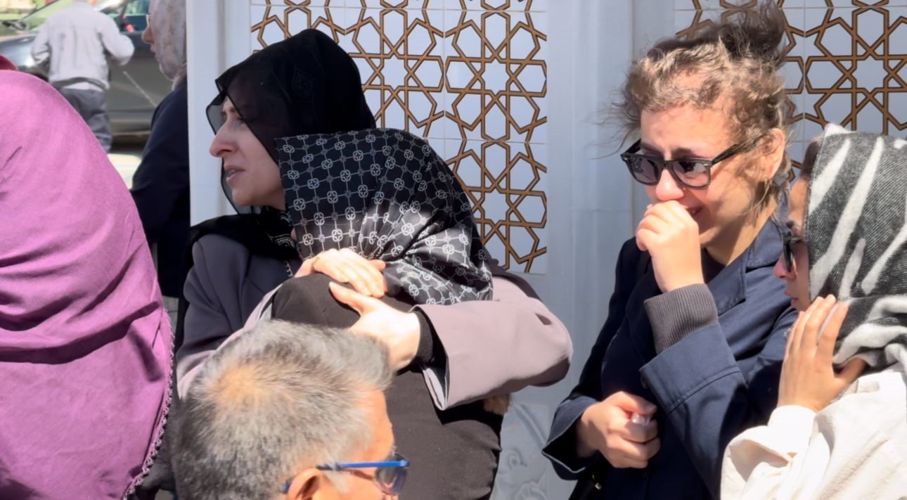 Edirne’de 5’inci kattan düşen çocuk toprağa verildi
