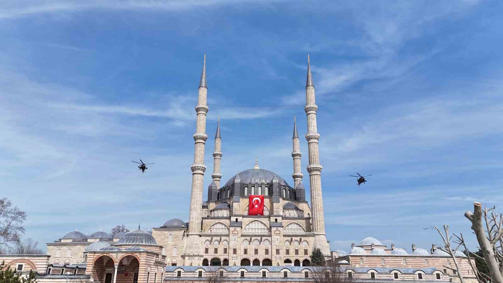 Edirne’de Balkan şehitleri için F-16 ve Atak’tan saygı uçuşu
