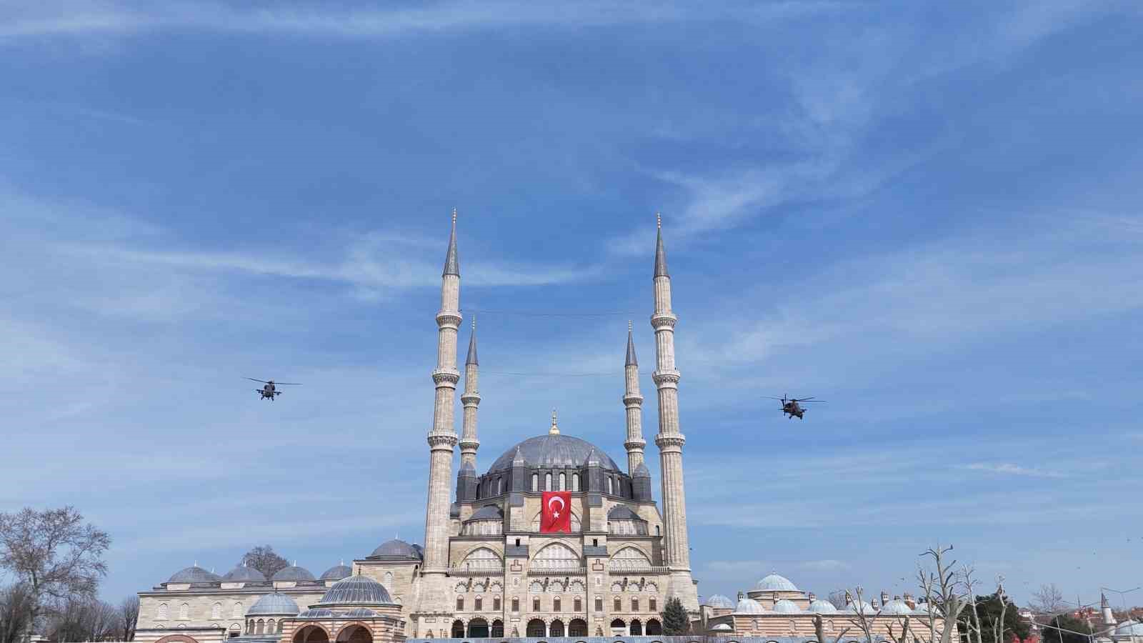 Edirne’de Balkan şehitleri için F-16 ve Atak’tan saygı uçuşu
