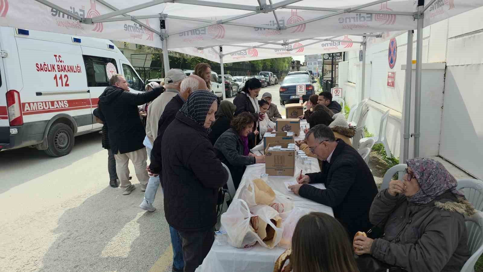 Edirne’de çifte vatandaşlar Bulgaristan seçimleri için sandık başında

