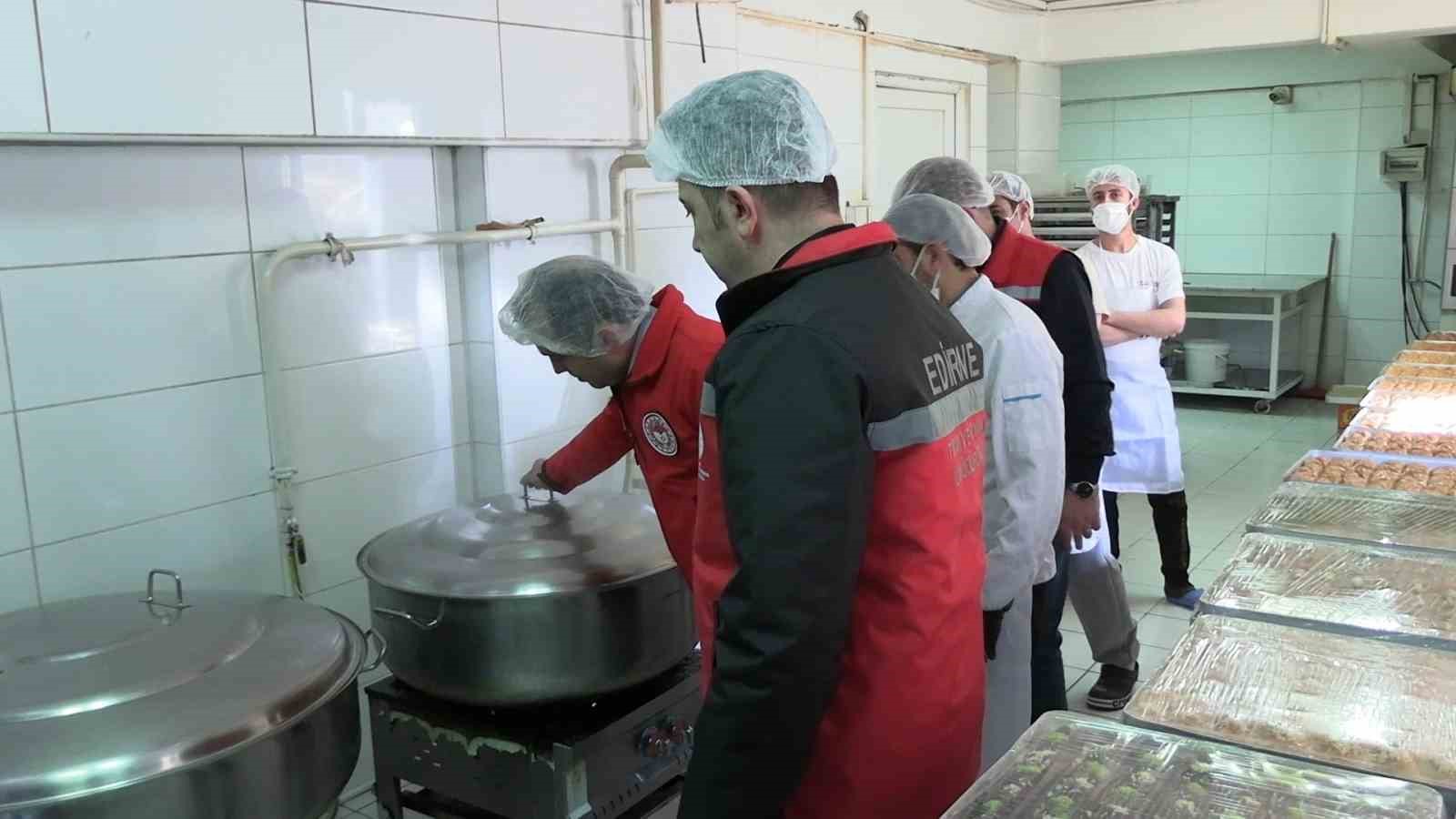 Edirne’de ekipler güvenilir gıda için sahadalar
