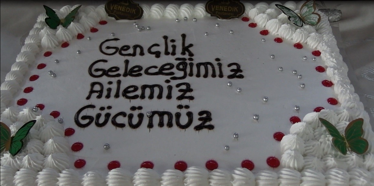 Edirne’de evlilik kredisinden faydalanan çiftler için temsili kına gecesi
