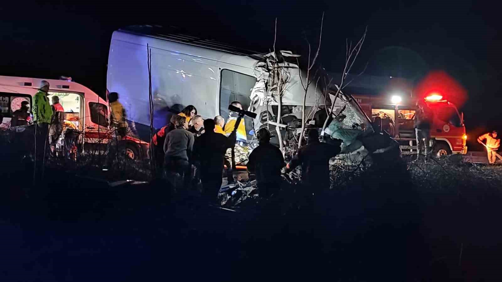 Edirne’de feci kaza: 2 ölü, 1 yaralı
