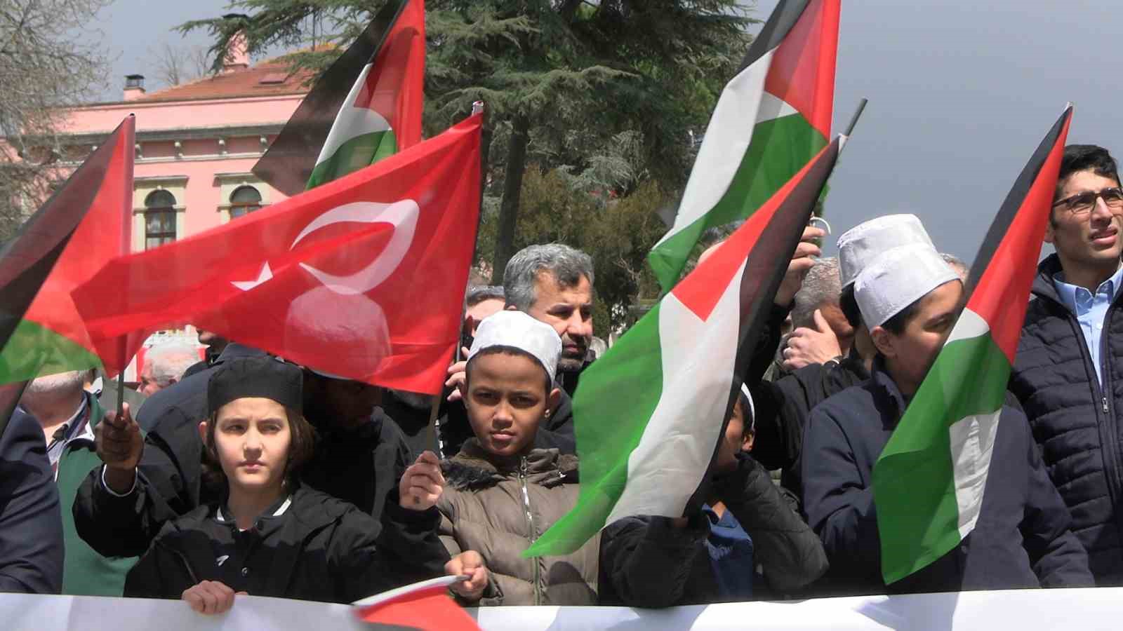 Edirne’de Filistin’e destek gösterisi
Edirne’de Filistin’e destek gösterisi