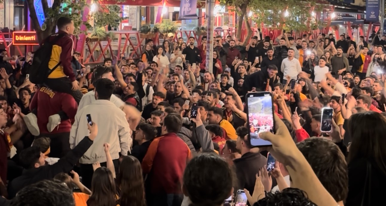 Edirne’de Galatasaray’ın galibiyeti coşkuyla kutlandı
