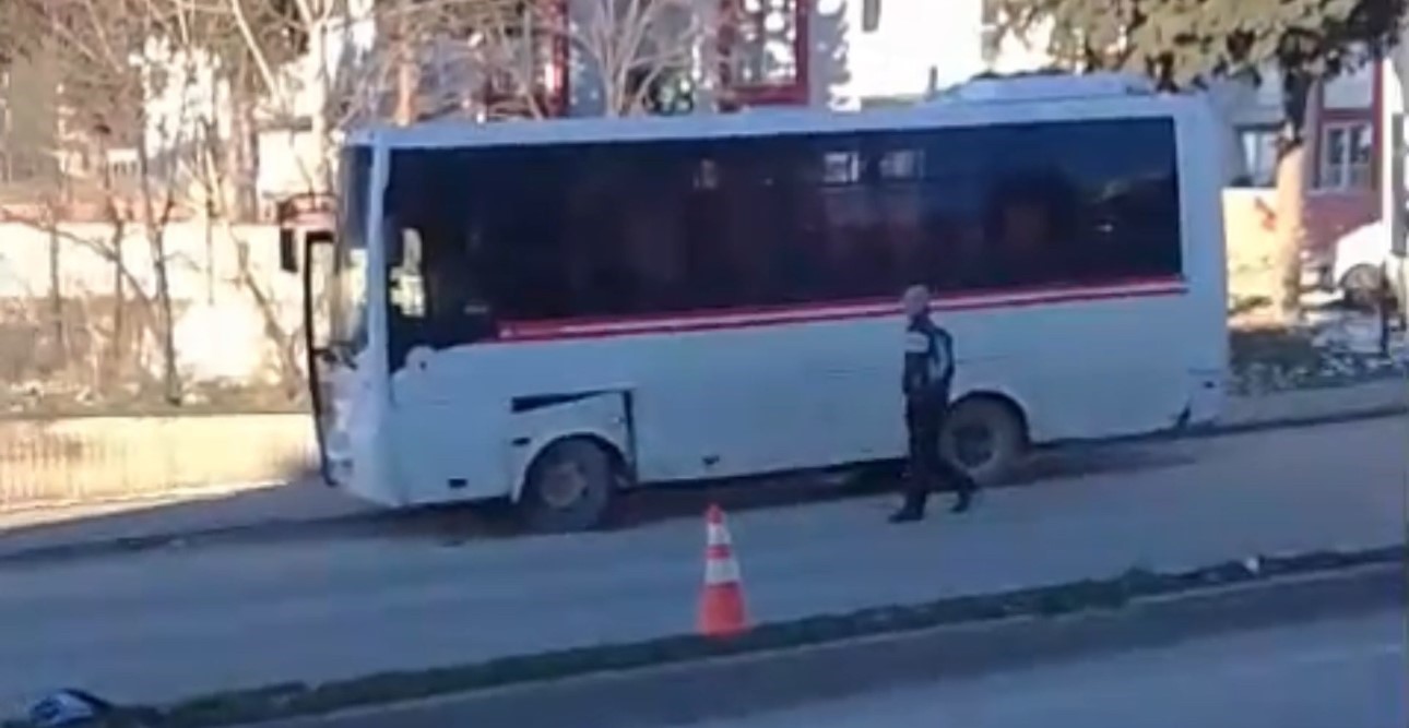 Edirne’de gizli buzlanma zincirleme kazaya neden oldu
