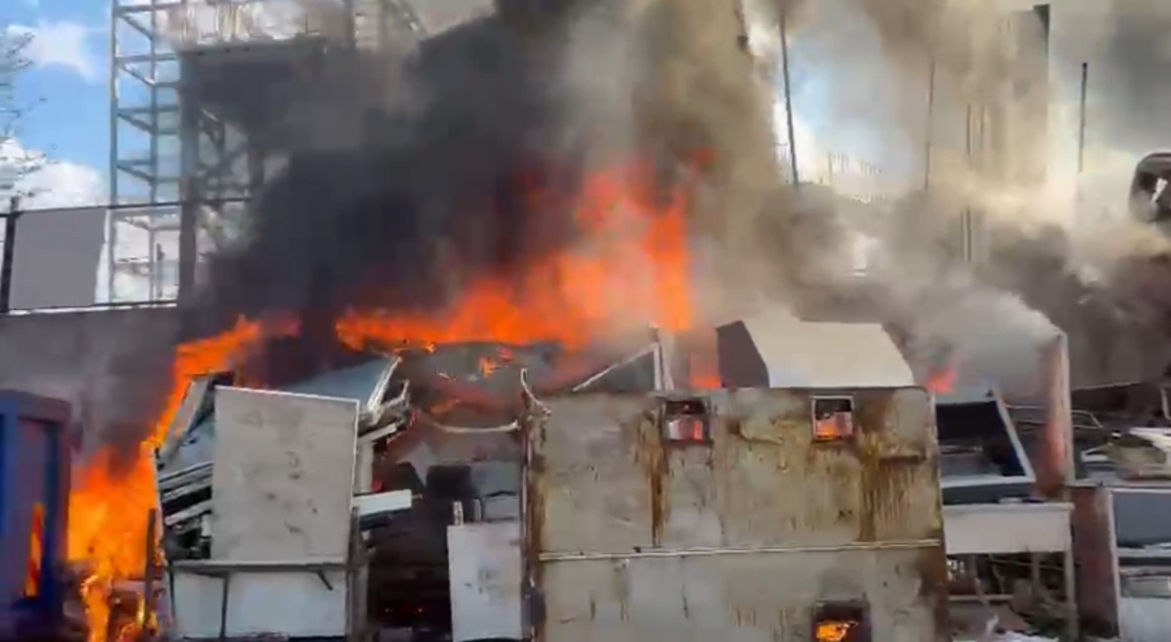 Edirne’de hurdacılar sitesinde çıkan yangın korkuttu
