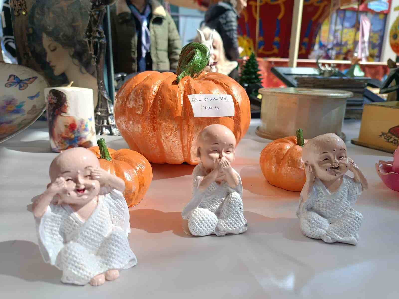 Edirne’de huzurevi sakinlerinden el emeği göz nuru sergi
