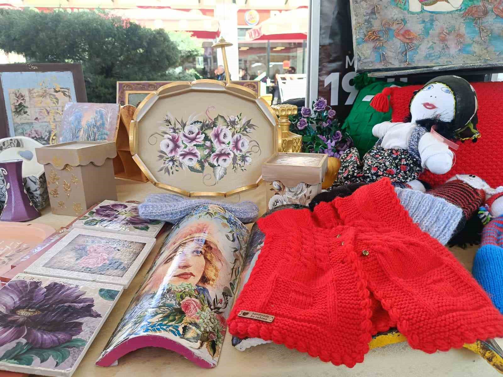 Edirne’de huzurevi sakinlerinden el emeği göz nuru sergi
