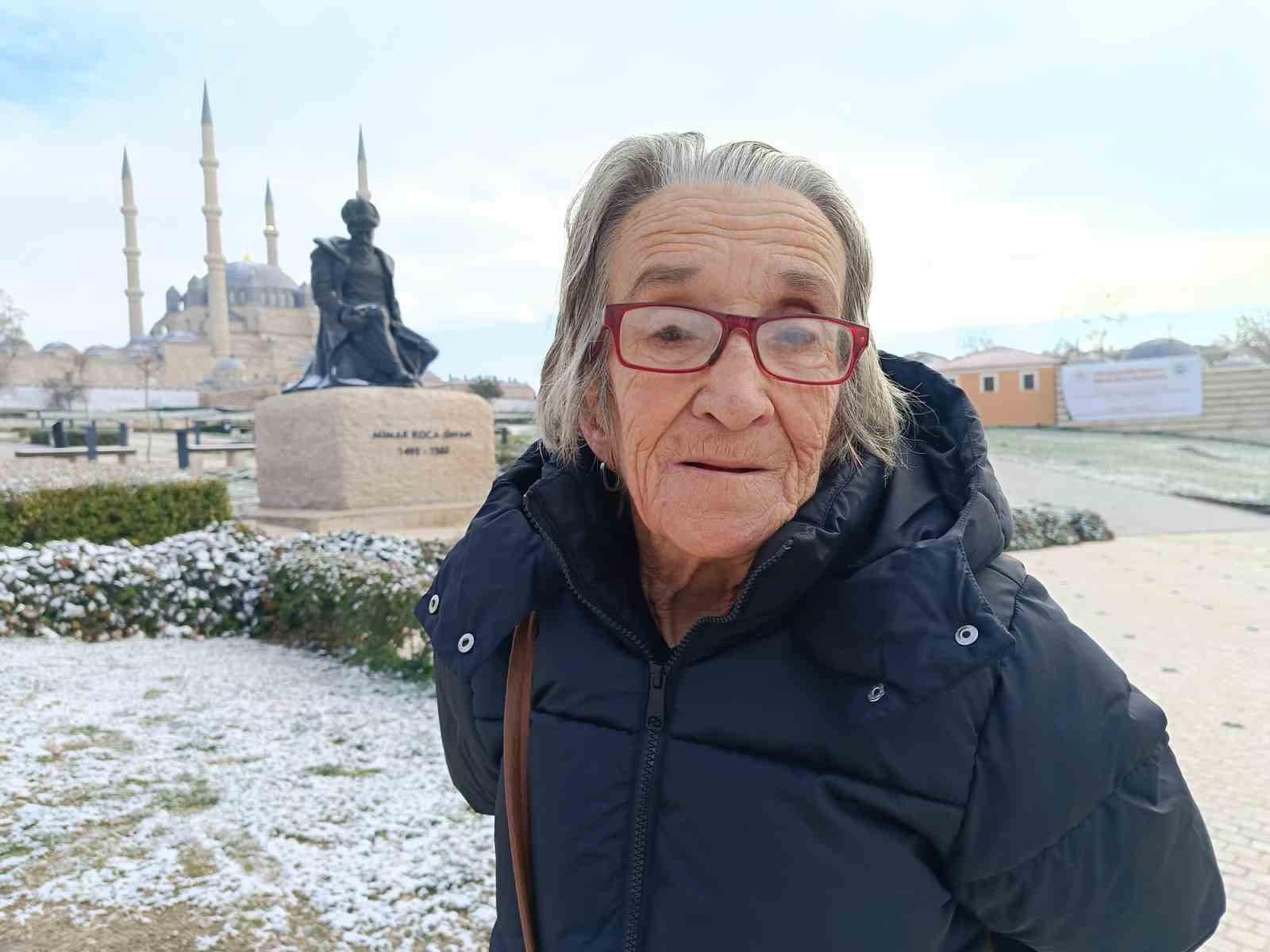 Edirne’de kar gitti, ayaz geldi: Pandemi günlerini aratmayan sessizlik
