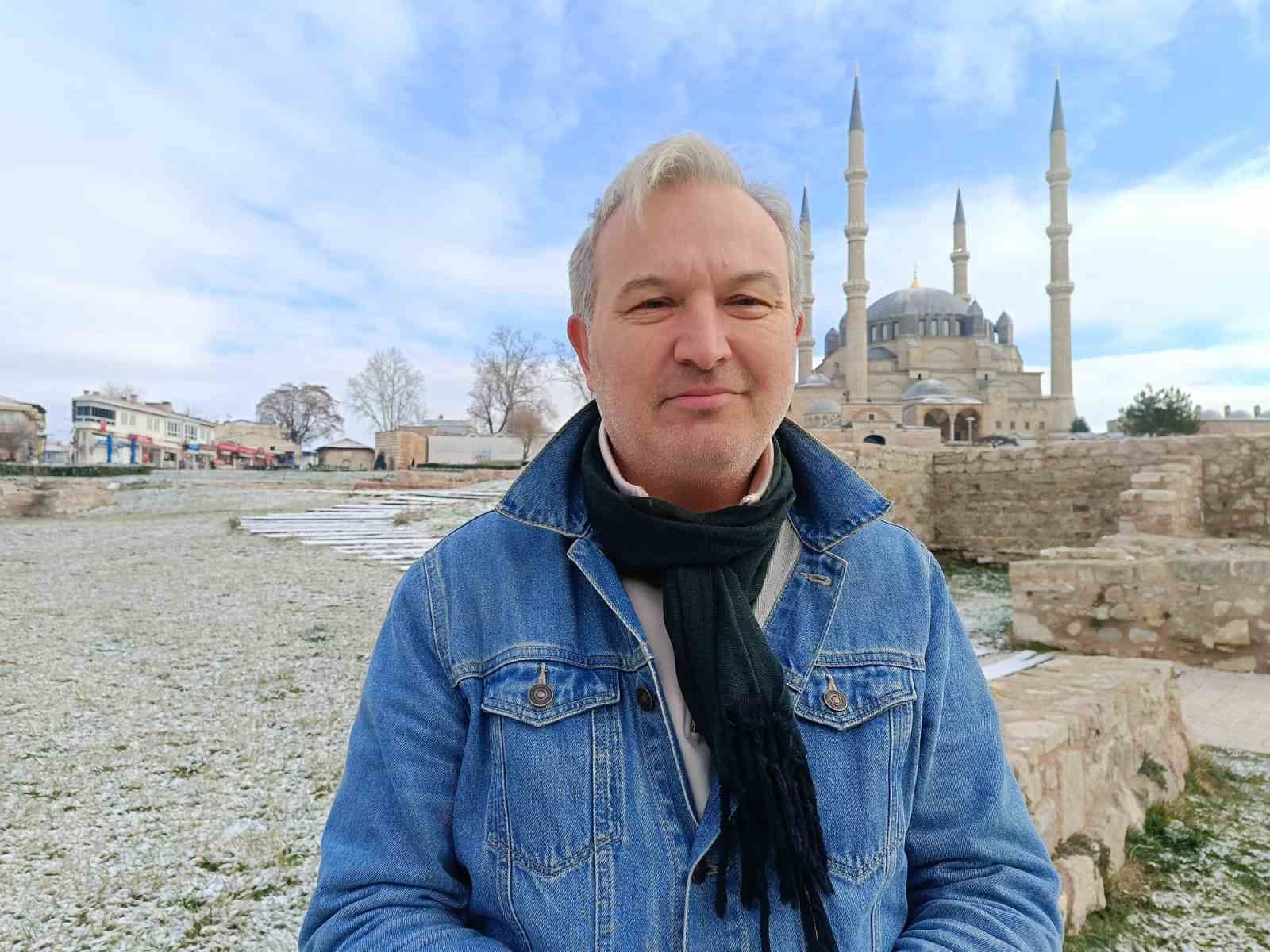 Edirne’de kar gitti, ayaz geldi: Pandemi günlerini aratmayan sessizlik
