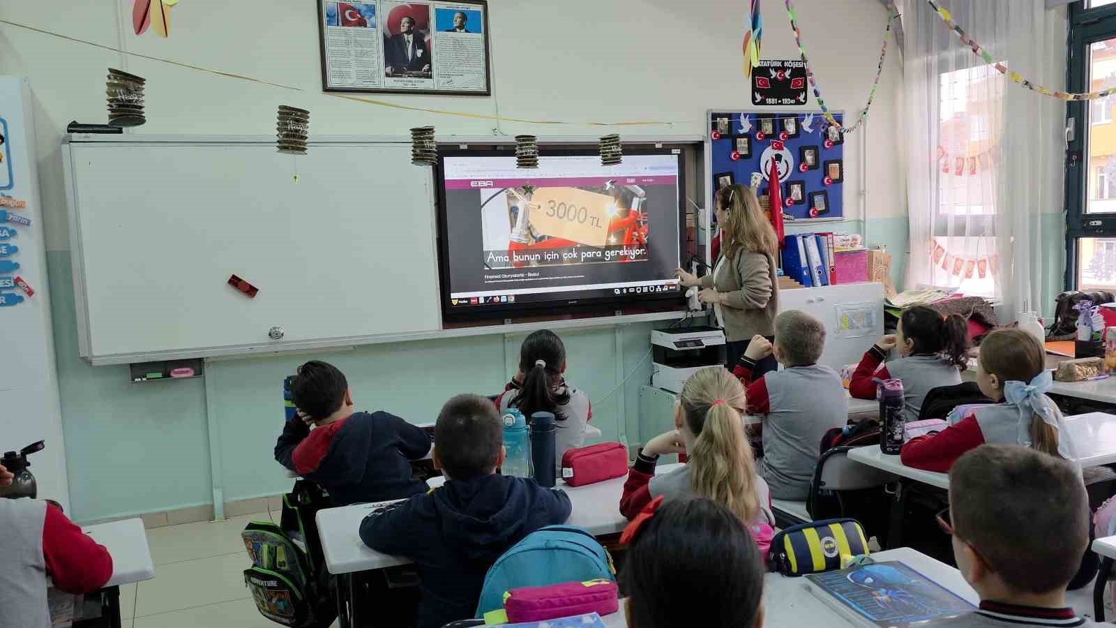 Edirne’de öğrencilere finansal okuryazarlık eğitimi
