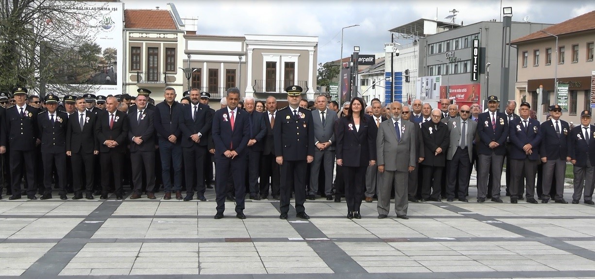 Edirne’de polislerden 181’inci yıl töreni
