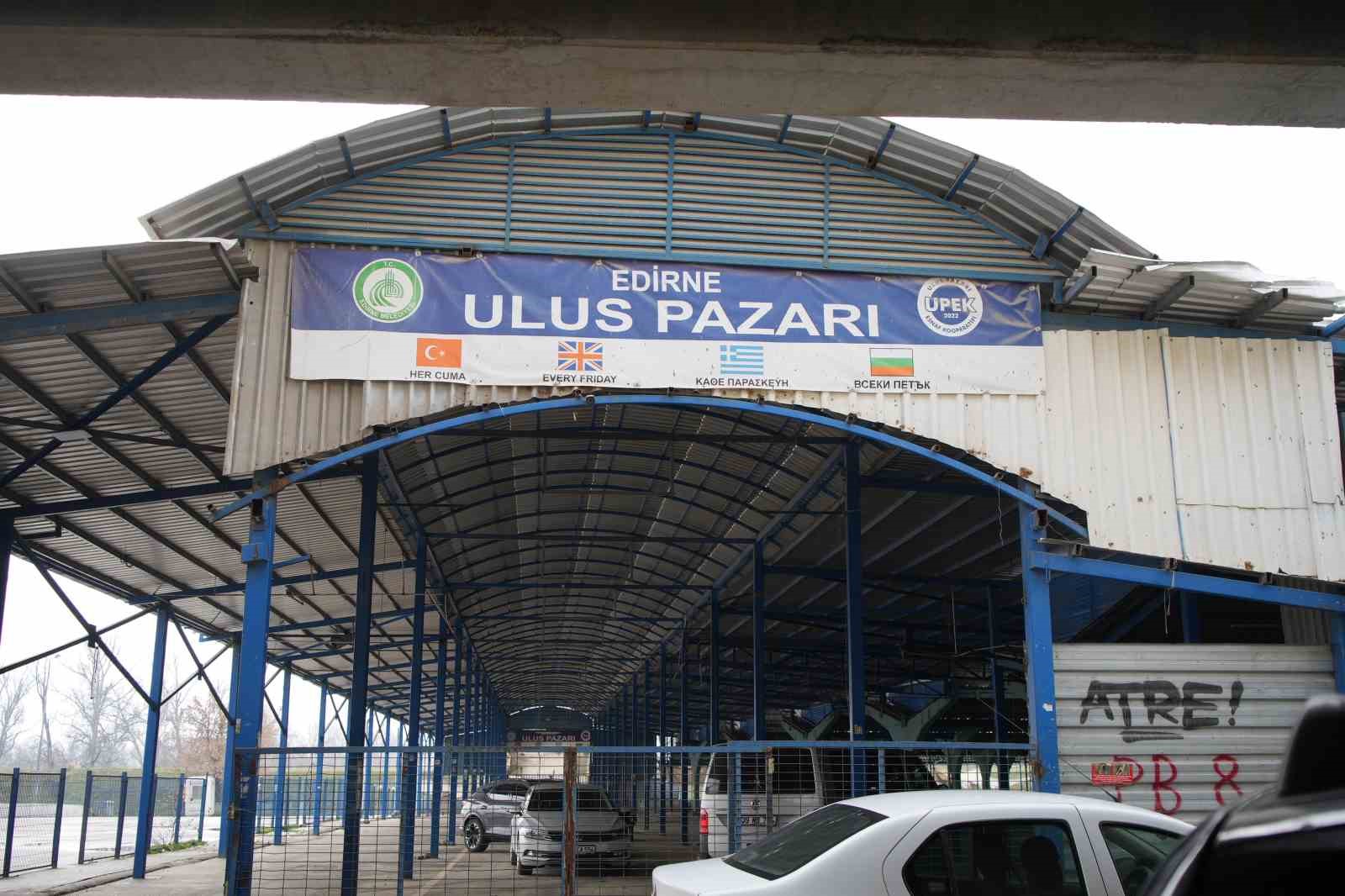 Edirne’de "Sosyete Pazarı"nın kapatılmasına esnaftan tepki
