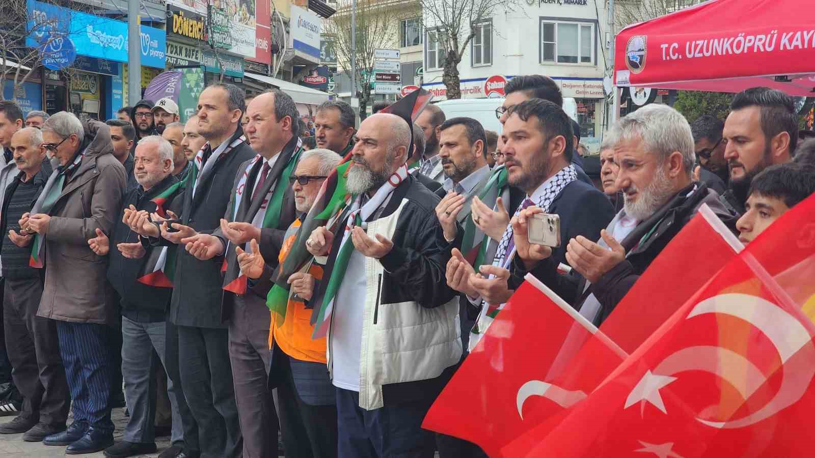 Edirne’de STK’lardan Mescid-i Aksa tepkisi
Edirne’de STK’lardan Mescid-i Aksa tepkisi