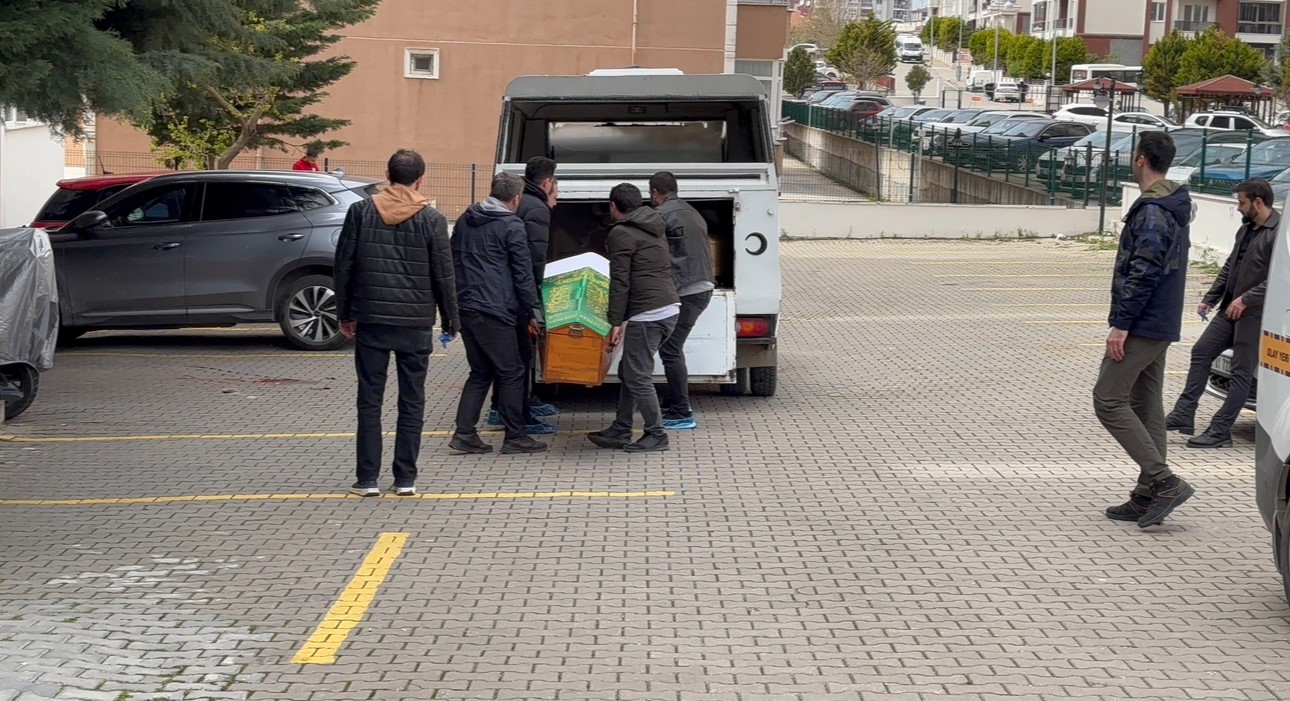 Edirne’de şüpheli ölüm: 45 yaşındaki eski avukat hayatını kaybetti
