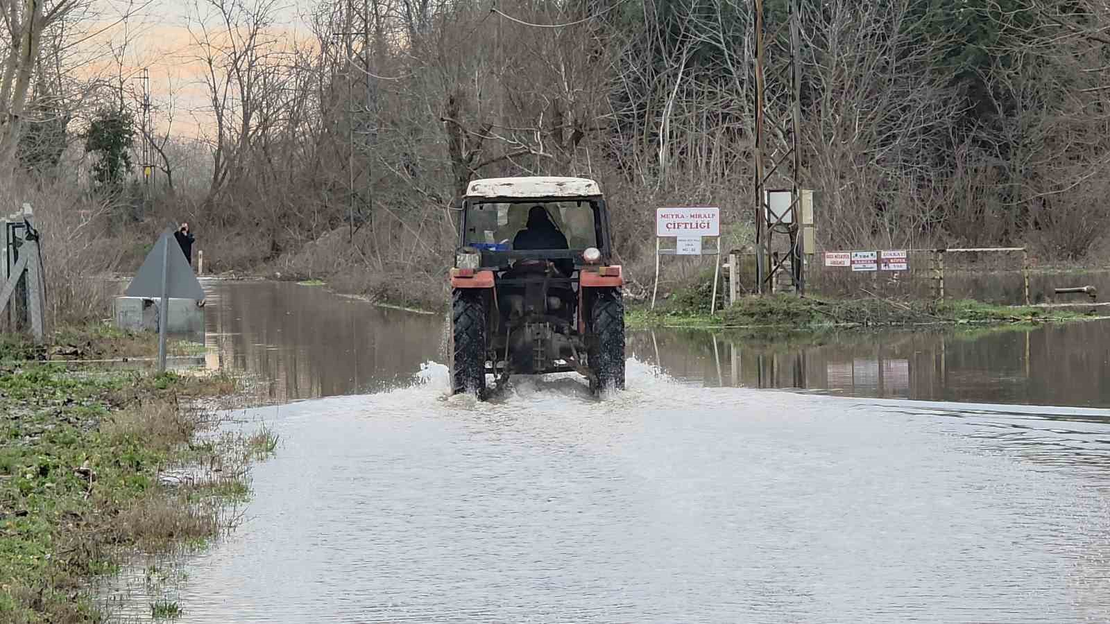 Edirne’de taşkın suları çekiliyor
