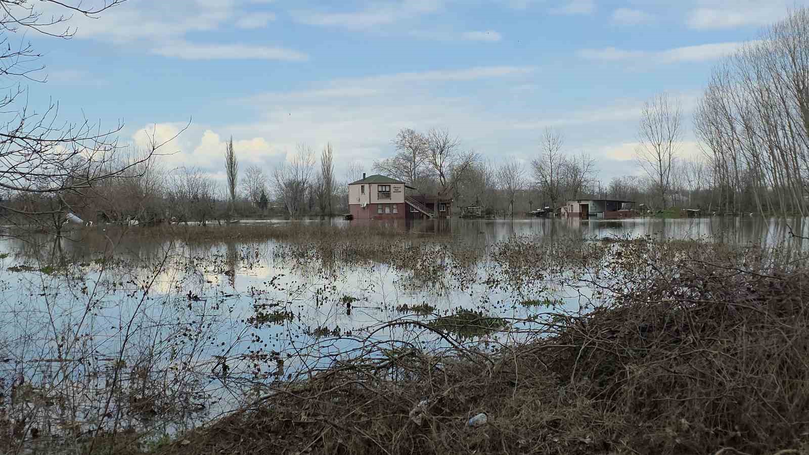 Edirne’de taşkın suları çekiliyor
