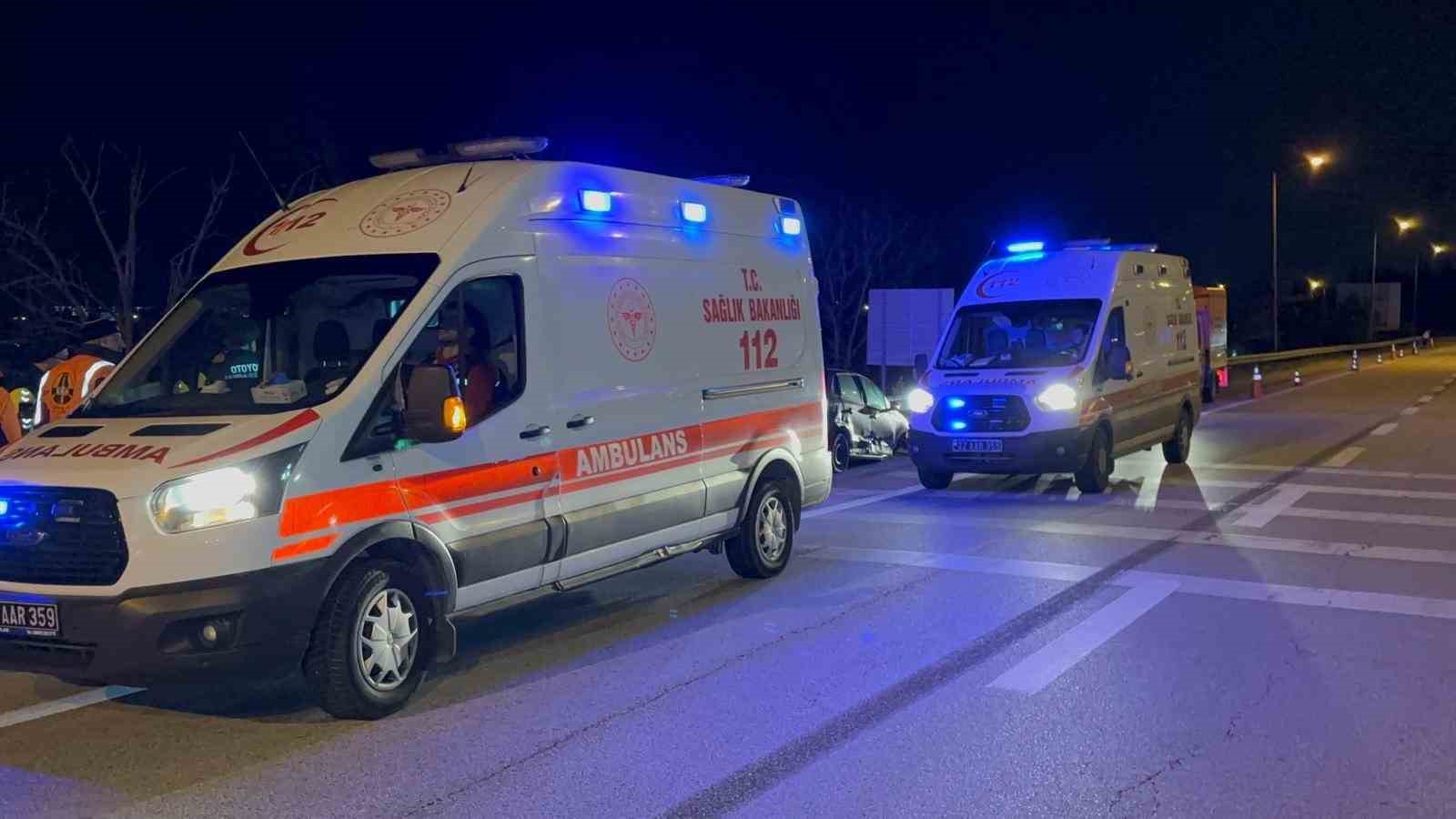 Edirne’de ters yöne giren alkollü sürücü kaza yaptı: 2 yaralı
