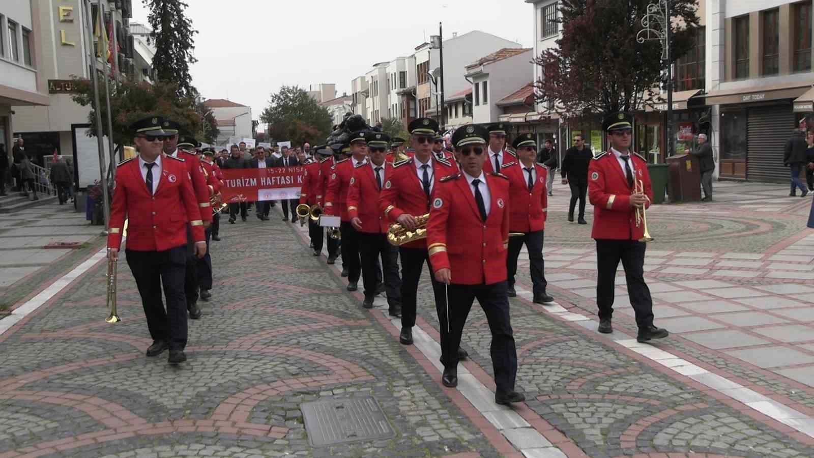 Edirne’de Turizm Haftası kutlamaları başladı
Edirne’de Turizm Haftası kutlamaları başladı