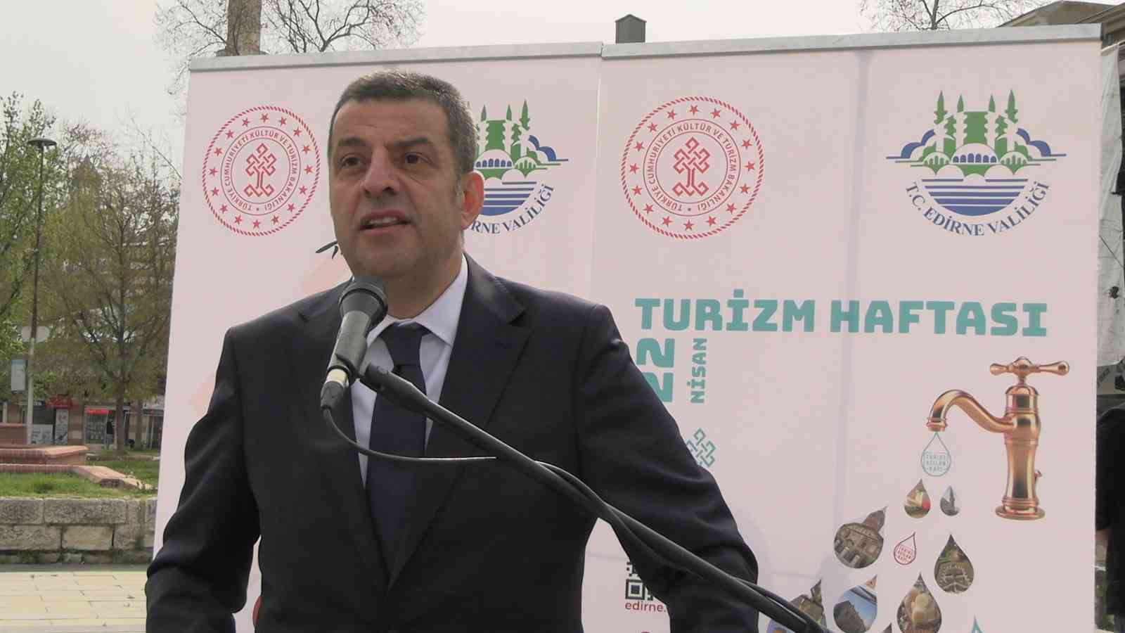 Edirne’de Turizm Haftası kutlamaları başladı
Edirne’de Turizm Haftası kutlamaları başladı