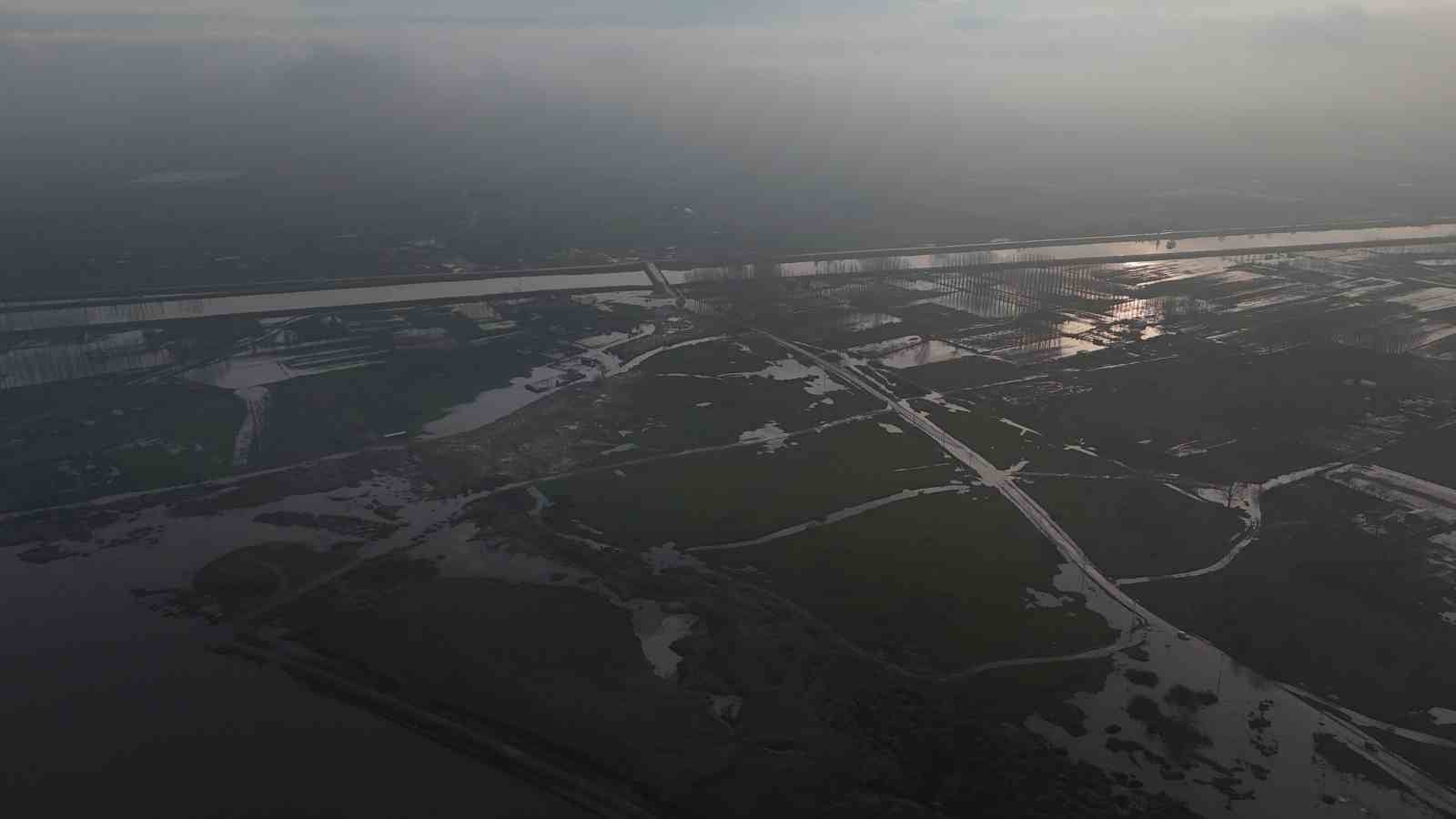Edirne’de "turuncu alarm" seviyesindeki Meriç Nehri’nde su debisi düşmeye başladı
