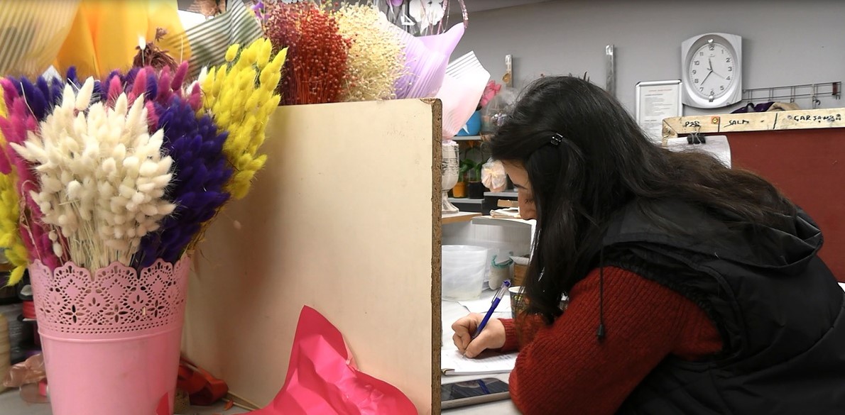 Edirne’deki çiçekçilerde sevgililer günü yoğunluğu
