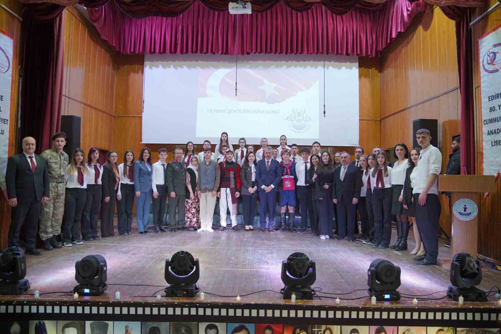 Edirneli öğrencilerin 18 Mart gösterileri duygulandırdı
