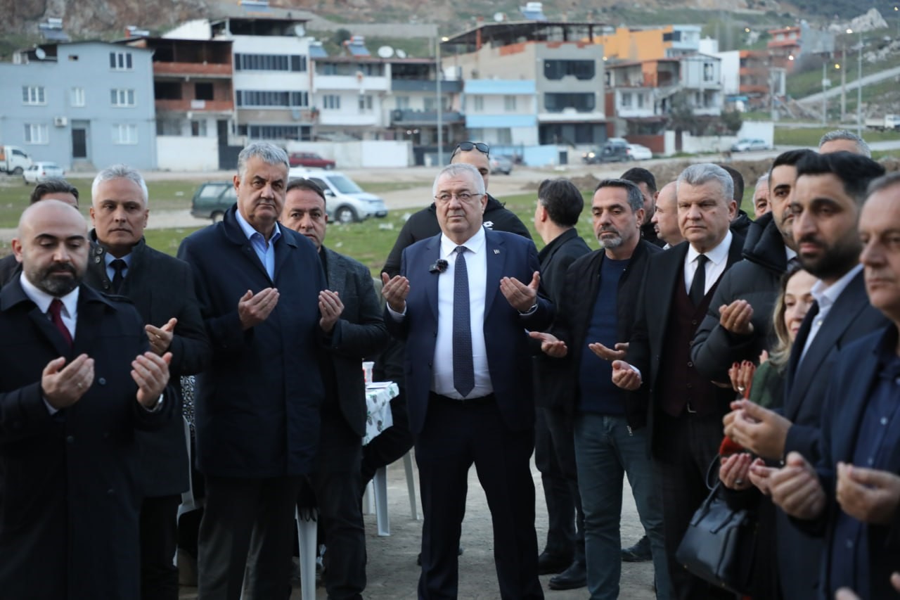 Edremit iftar sofralarında buluşuyor
Edremit iftar sofralarında buluşuyor