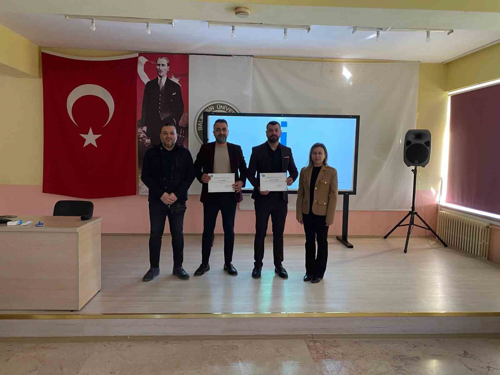 Edremit MYO ’da CV hazırlama, mülakat ve iş arama becerileri semineri düzenlendi
