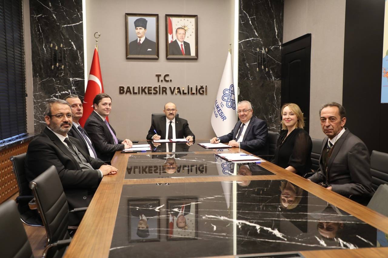 Edremit’e üç yeni aile sağlığı merkezi kazandırılıyor
