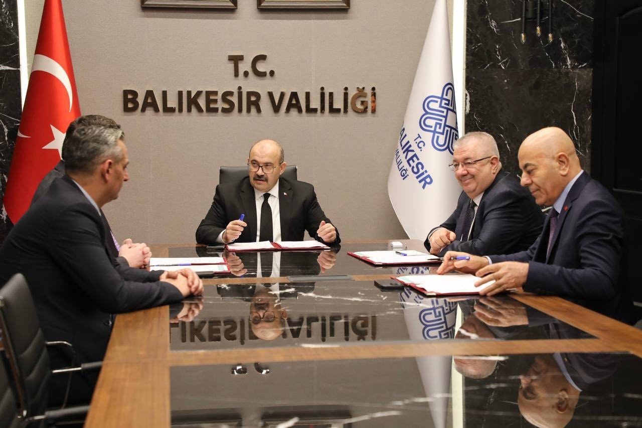 Edremit’e üç yeni aile sağlığı merkezi kazandırılıyor
