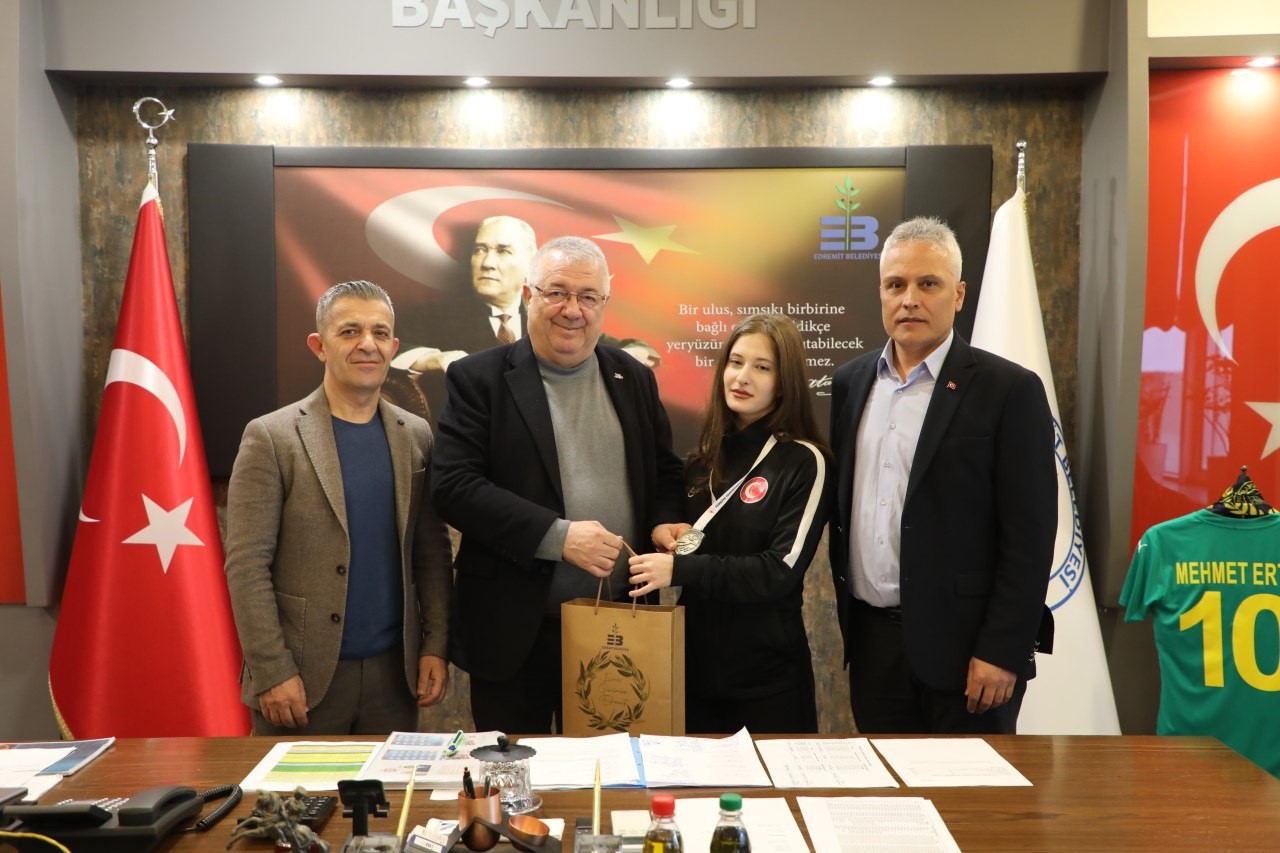 Edremit’in gururu Ecrin Yanıt’tan bir Türkiye Şampiyonluğu daha
